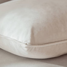 HOMEBOX | Dove Velvet Cushion Cover - 45x45 cm | 158639449