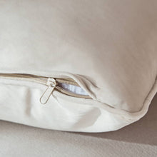 HOMEBOX | Dove Velvet Cushion Cover - 45x45 cm | 158639449