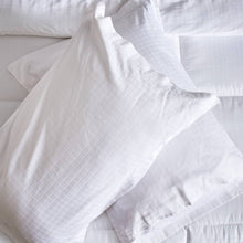 HOMEBOX | Cambridge Satin 3-Piece Twin Comforter Set - 160x220 cm | 160605710