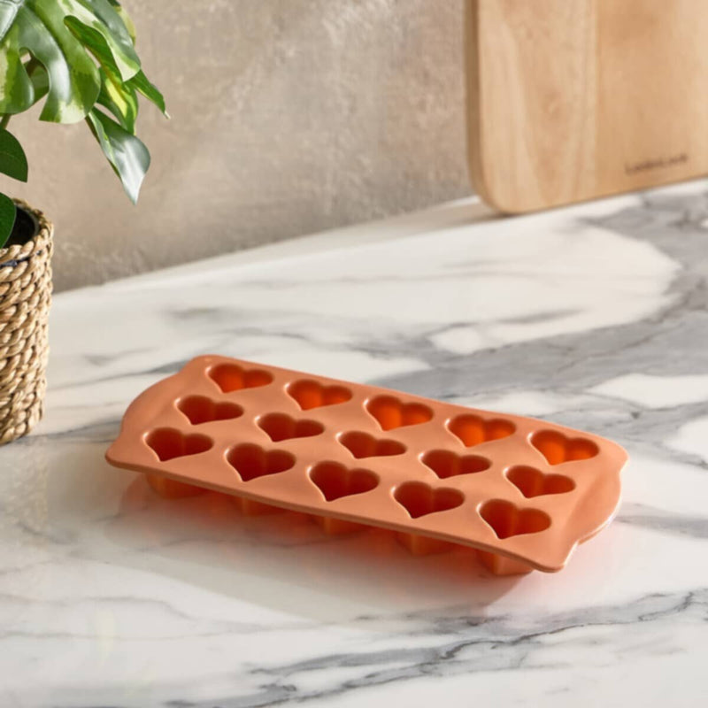 HOMEBOX | Avon Silicone Heart Mould - 21x10x2 cm | 162805486