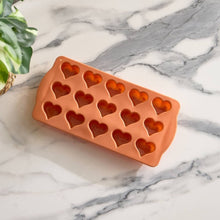 HOMEBOX | Avon Silicone Heart Mould - 21x10x2 cm | 162805486