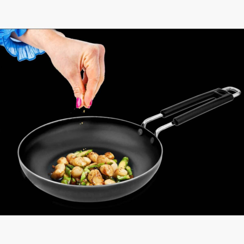 HOMEBOX | Ferric Wrought Iron Fry Pan - 20 cm | 163909388