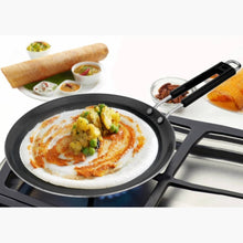 HOMEBOX | Ferric Wrought Iron Flat Pan - 25.5 cm | 163909391