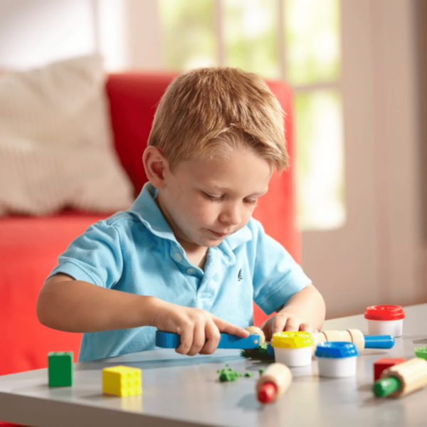 MELISSA & DOUG | Created by Me! Shape, Model, & Mold Modeling Dough Kit | 46000165