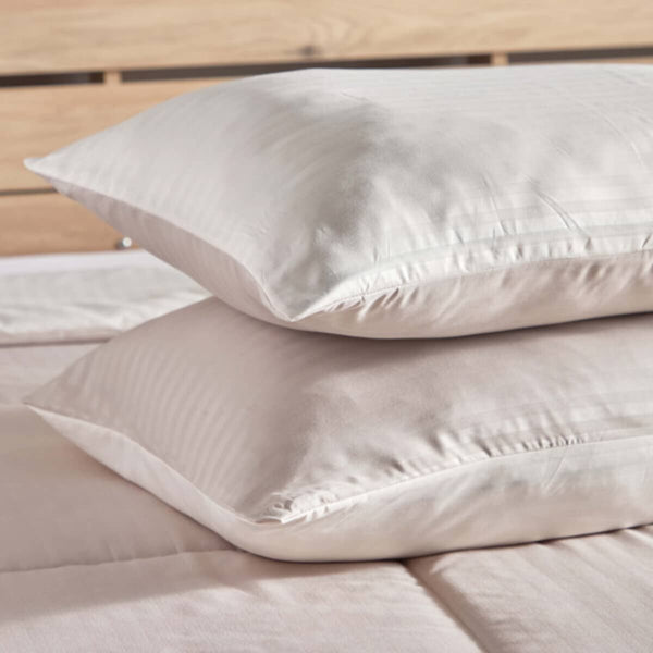 HOMEBOX | Bristol 3-Piece King Microfibre Reversible Comforter Set - 220x240 cm | 165312528