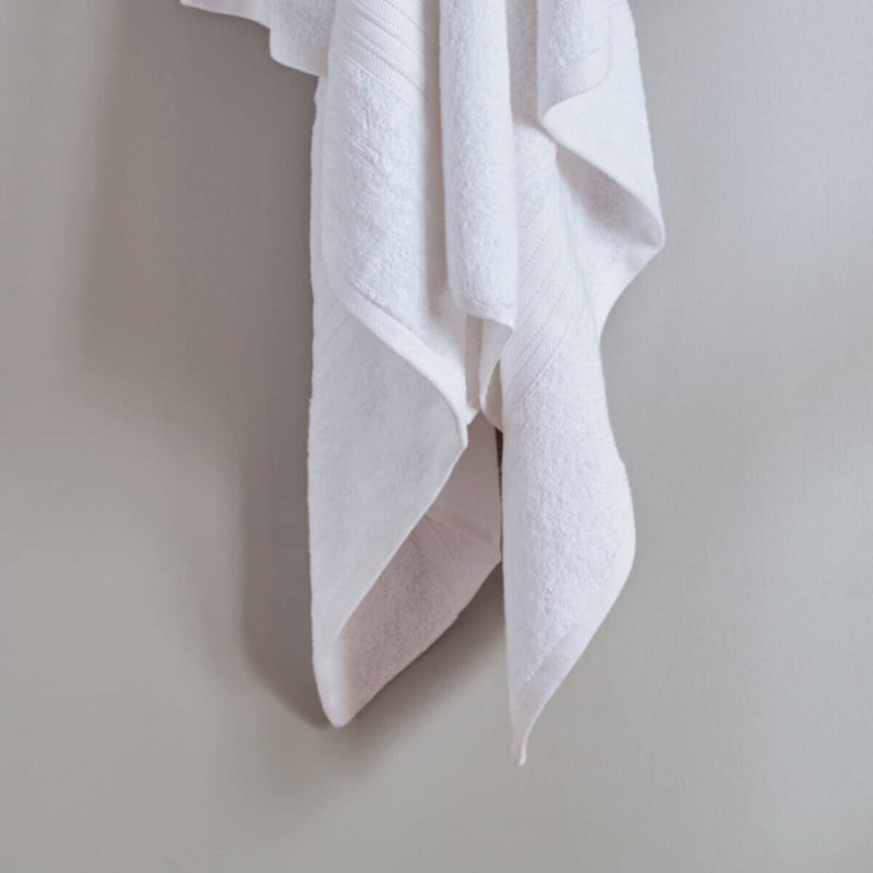 HOMEBOX | Essential Carded Bath Sheet - 90x150 cm | 165409193