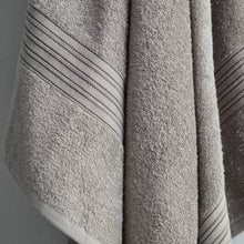 HOMEBOX | Essential Carded Bath Towel - 70x140 cm | 165409196