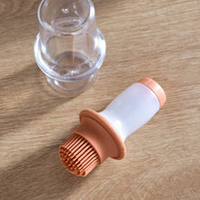 HOMEBOX | Avon Silicone Basting Dispensing Brush - 12.7 cm | 165848729