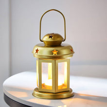 HOMEBOX | Splendid Metal Decorative Lantern - 10x10x14 cm | 166009115