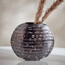 HOMEBOX | Splendid Metal Table Vase - 22x7x19 cm | 166090039