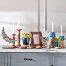 HOMEBOX | Splendid Wooden Painted Candleholder - 9.5x9.5x25.5 cm | 166090054