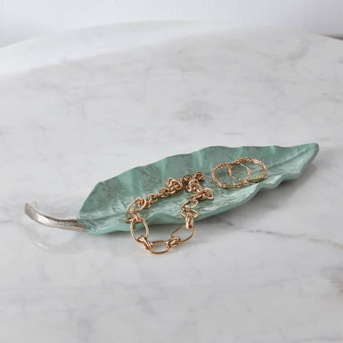 HOMEBOX | Splendid Leaf Shape Decorative Platter - 34x10.5x2 cm | 166090084