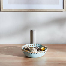 HOMEBOX | Splendid Metal Decorative Bowl with Cane - 16x16x5.5 cm | 166090107