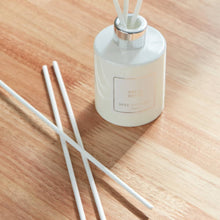 HOMEBOX | Abyad Fresh Water Reed Diffuser - 120 ml | 166110509