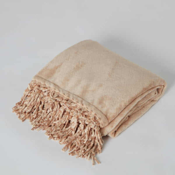 HOMEBOX | Lavish Diamond Embossed Throw - 130x180 cm | 166235457