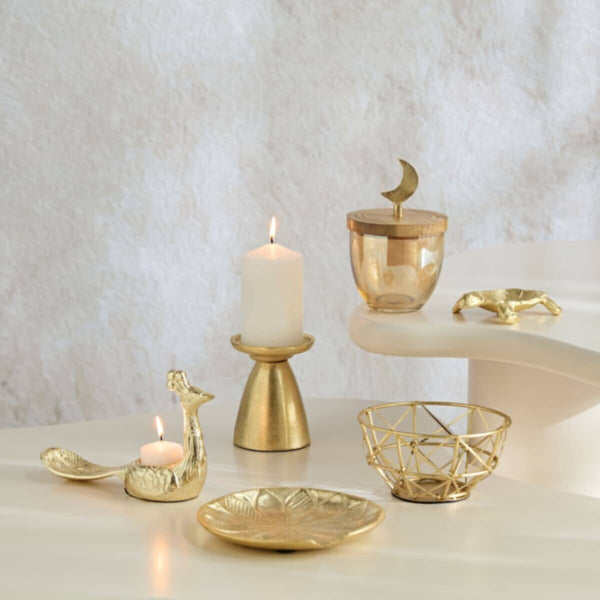 HOMEBOX | Rick Aluminium Pillar Candleholder - 8x8x9 cm | 166449236