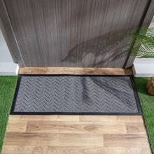 HOMEBOX | Chevron Anti-Skid Polypropylene Doormat - 45x120 cm | 166497914