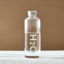 HOMEBOX | Orchid Borosilicate Glass Bottle - 1 L | 166912931