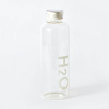 HOMEBOX | Orchid Borosilicate Glass Bottle - 1 L | 166912931
