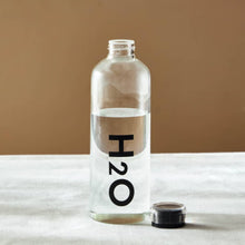 HOMEBOX | Orchid Borosilicate Glass Bottle - 1 L | 166912933