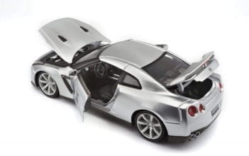 BBURAGO | 18-12079 1:18 (Coll B) - Nissan Gt-R - Wt | 47512079