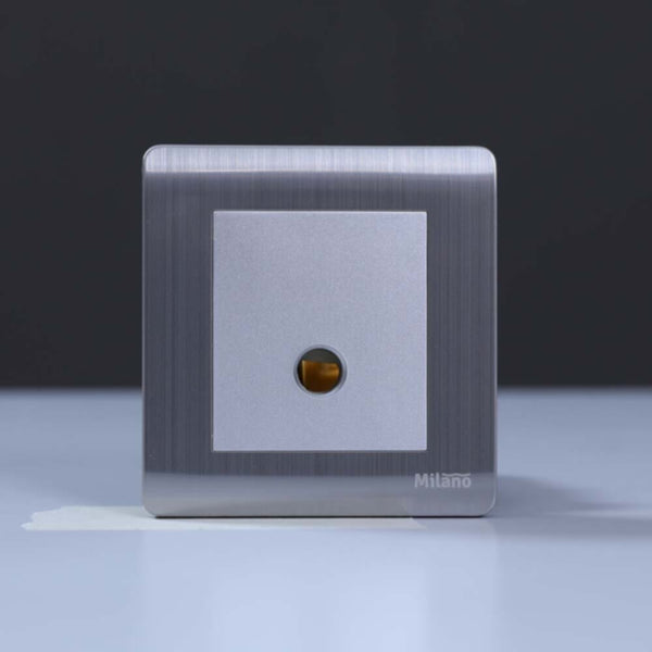 MILANO | 20A Flux Outlet Sl | 210100300303