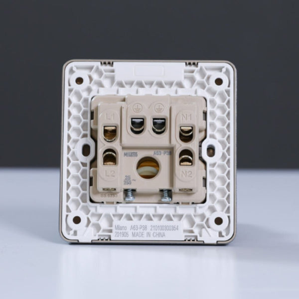 MILANO | 25A Flex Outlet Sl Ps | 210100300354