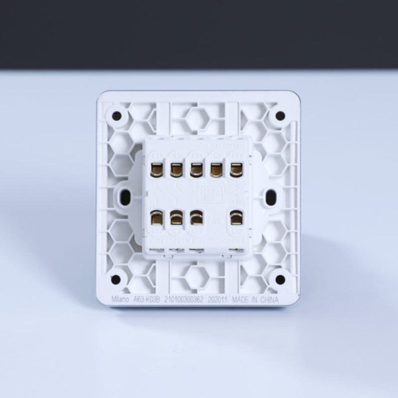MILANO | 10A 3 Gang 2 Way Switch Sl Ps | 210100300362
