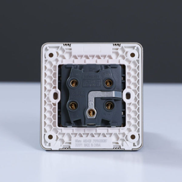 MILANO | 20A Dp Switch With Neon Sl Ps | 210100300367