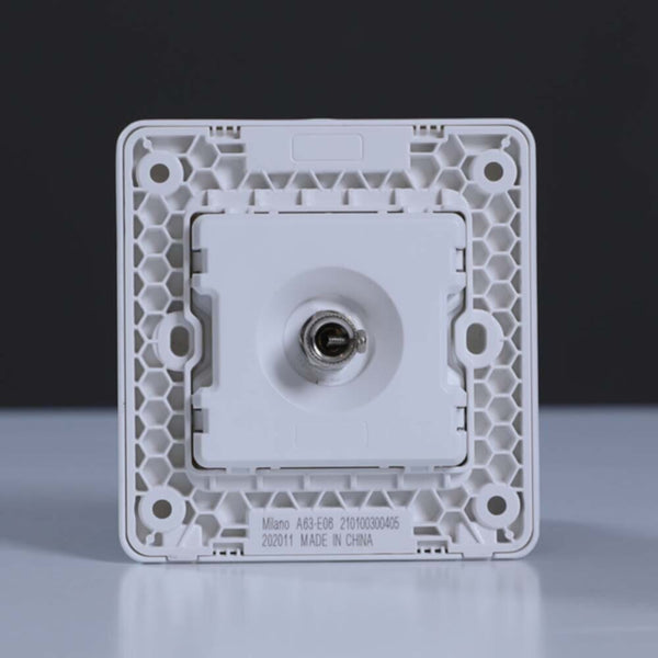 MILANO | Satellite Outlet Wh Ps | 210100300405