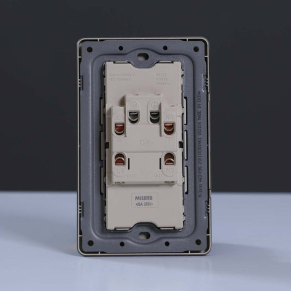 MILANO | 45A Dp Switch 6X3Mblk Ps | 210100300461
