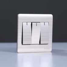 MILANO | 16A 3 Gang 2 Way Switch Gd | 210800100023