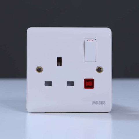 MILANO | 13A 1 Gang Switched Socket With Neon, Single | 210800600002