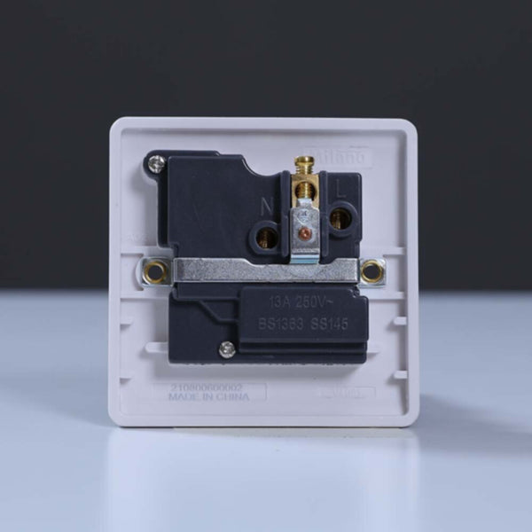 MILANO | 13A 1 Gang Switched Socket With Neon, Single | 210800600002