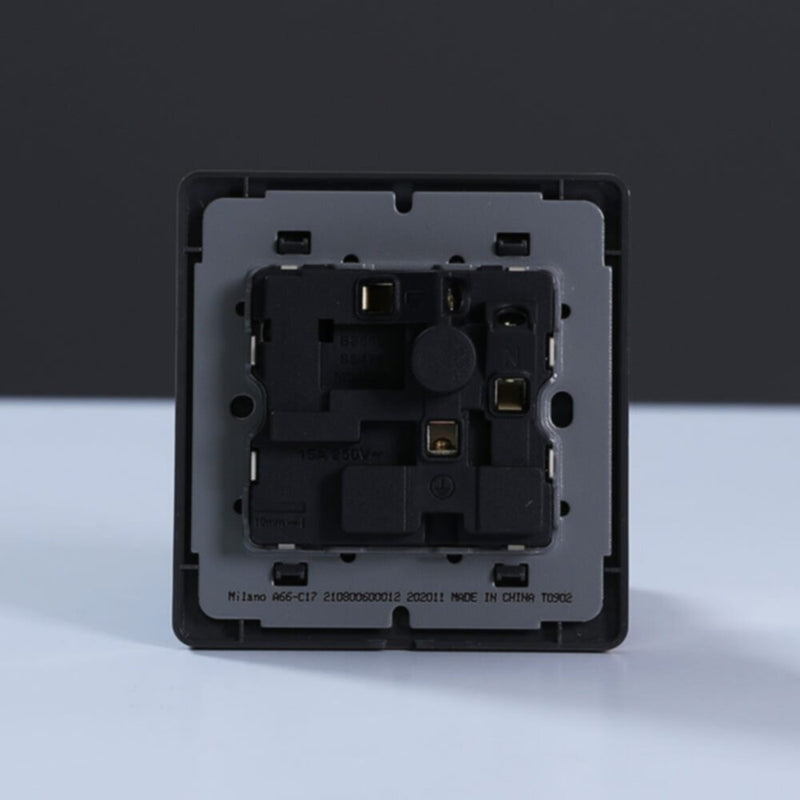 MILANO | 15A Switched Socket Gd | 210800600012