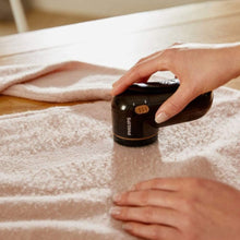 PHILIPS | Fabric Shaver Quick and Effective Removal of Pills & Bobbles | GC026/80