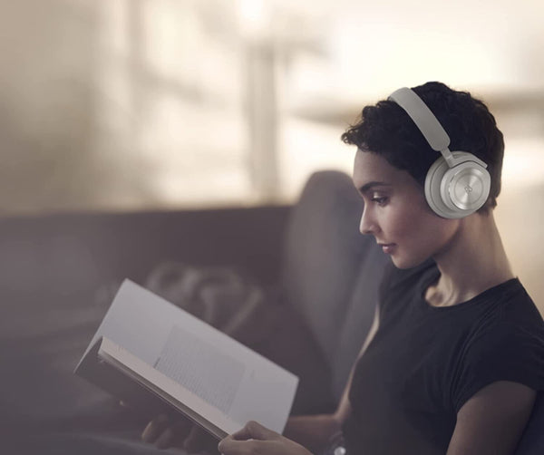 B&O | BEOPLAY HX Comfortable Wireless Over-Ear Headphones Sand | TE0167043