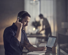 B&O | BEOPLAY HX Comfortable Wireless Over-Ear Headphones Black Anthracite | TE0165097