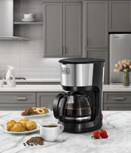 BLACK + DECKER | 8-10 Cup Coffee Maker With Glass Carafe 750W | DCM750S-B5