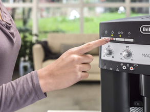 DELONGHI | Magnifica Bean to Cup Fully Automatic Espresso Coffee Machine Black | ESAM3000.B