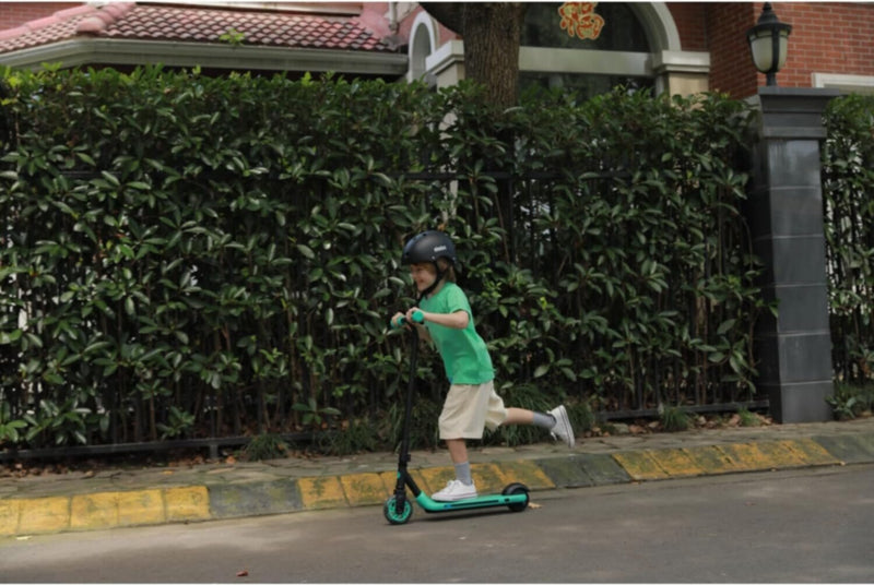 SEGWAY | ZING A6 Ninebot Ekickscooter Foldable Electric Scooter for 6-10 Years | S22AA00001214