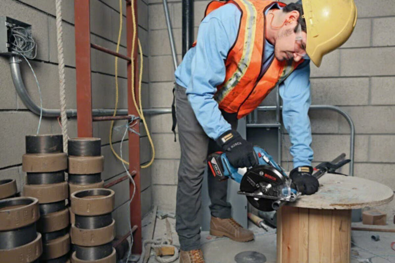 BOSCH | Professional Circular Saw Bare Tool | GKM 18 V-LI