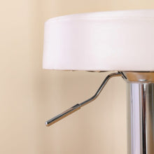 DANUBE | Reina Bar Stool-White | 812700500001