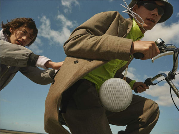 B&O | BEOSOUND A1 2ND GEN Waterproof Bluetooth Speaker with Voice Assist & Alexa Integration Grey Mist | TE0155936