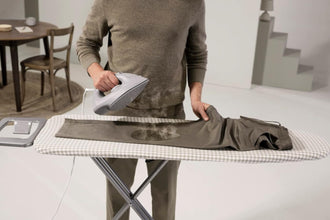 PHILIPS | All-in-One 8000 Series Garment Steamer 2020-2400W | GC628/86