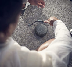 B&O | BEOSOUND A1 2ND GEN Waterproof Bluetooth Speaker with Voice Assist & Alexa Integration Anthracite Oxygen | TE0167623