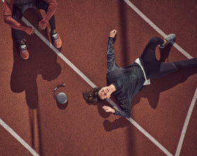 B&O | BEOSOUND A1 2ND GEN Waterproof Bluetooth Speaker with Voice Assist & Alexa Integration Anthracite Oxygen | TE0167623