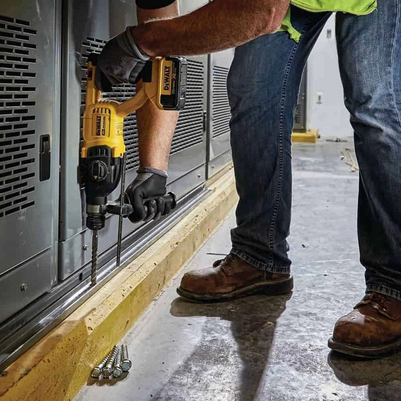 DEWALT | 18V Cordless Li-Ion Brushess 26mm SDS-Plus Roatary Hammer Drill 3-Modes | DCH133M1EXP-GB