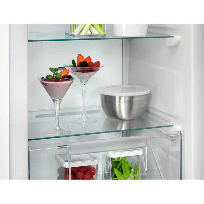 AEG | 7000 Series Built In Upright Freezer No Frost 204Ltrs Electronic Touch Controls White | OAB7N18CDF