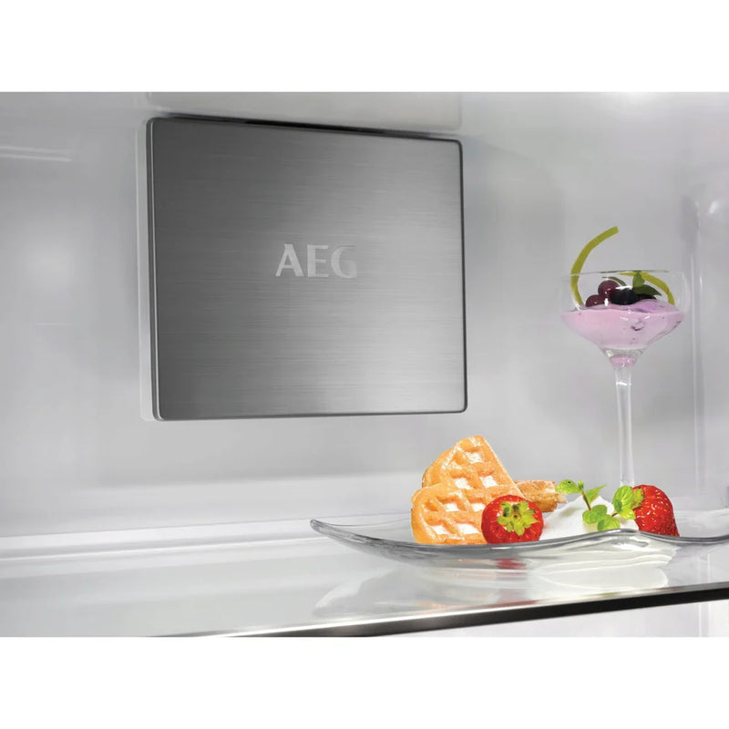 AEG | Built-in Firdge/Freezer 286Ltrs | OSC7P750DS